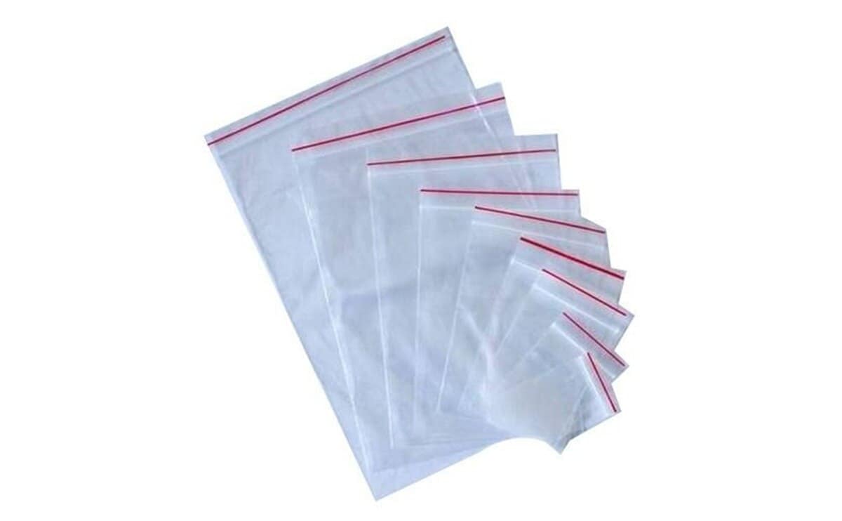 Transparent Ziplock Covers are eco-friendly, reusable, and airtight storage solutions designed to keep your food, snacks, vegetables, fruits, and travel essentials fresh, safe, and neatly organized. 1 Transparent Ziplock Covers