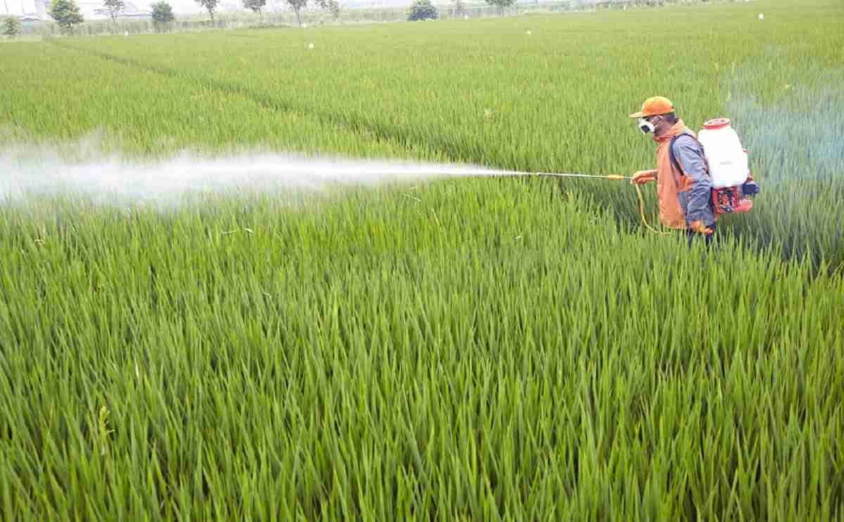 AG150 Power Sprayer 3 1