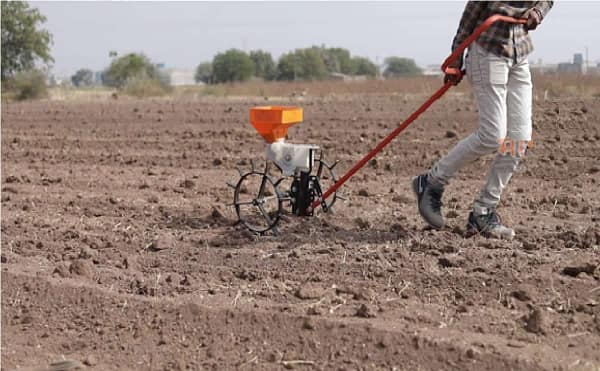 Seed drill three row manual hand operated drill for sowing seed - Image 2