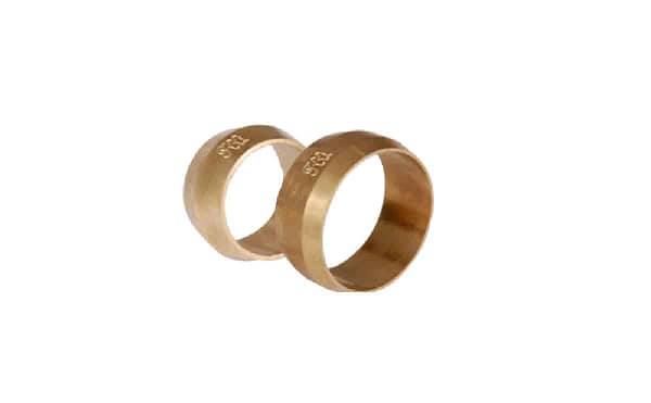 Brass sleeve compression pipe fittings for plumbing, oil, gas and steam applications